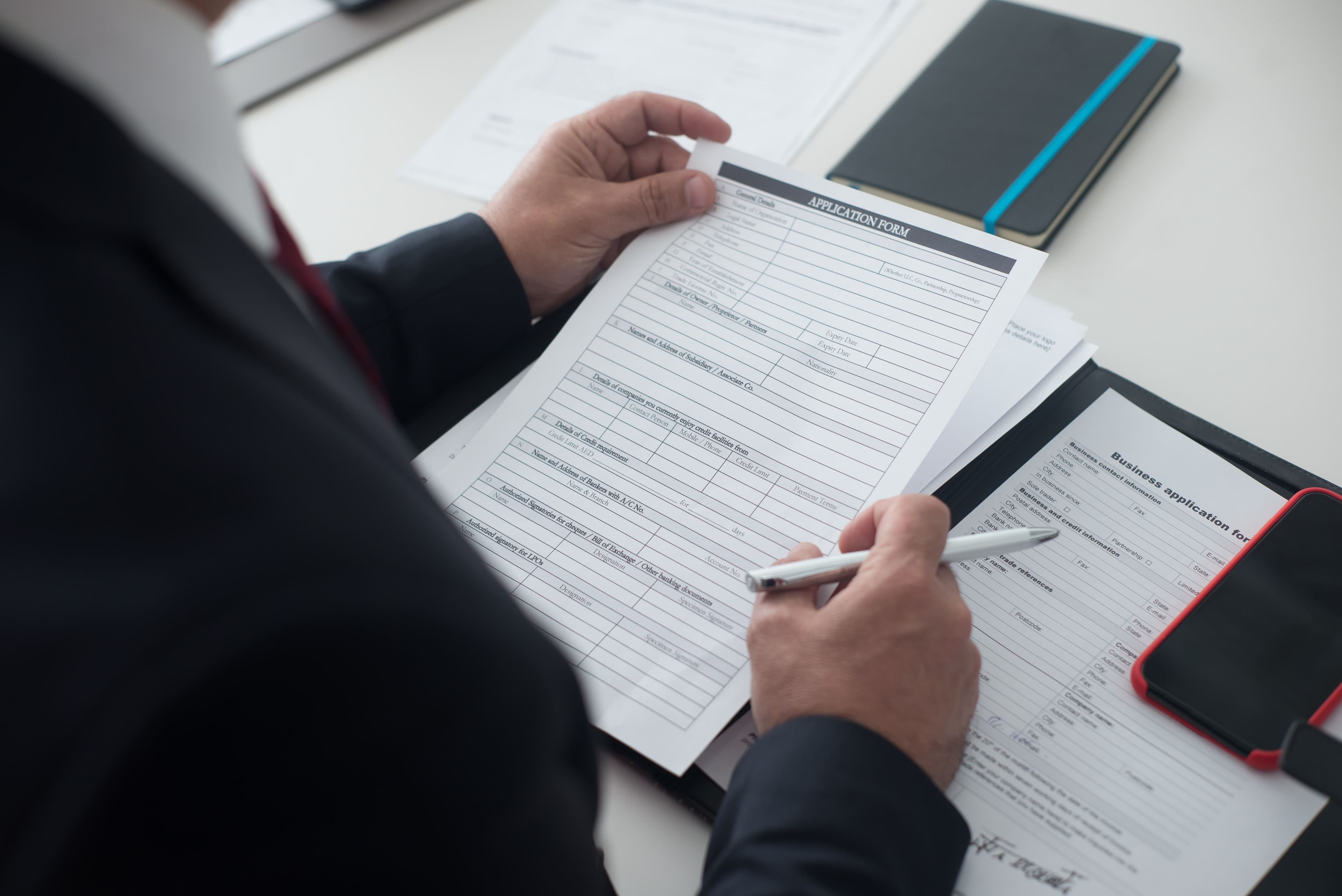How to Register a Company in the UAE: Costs, Steps, and Timelines
